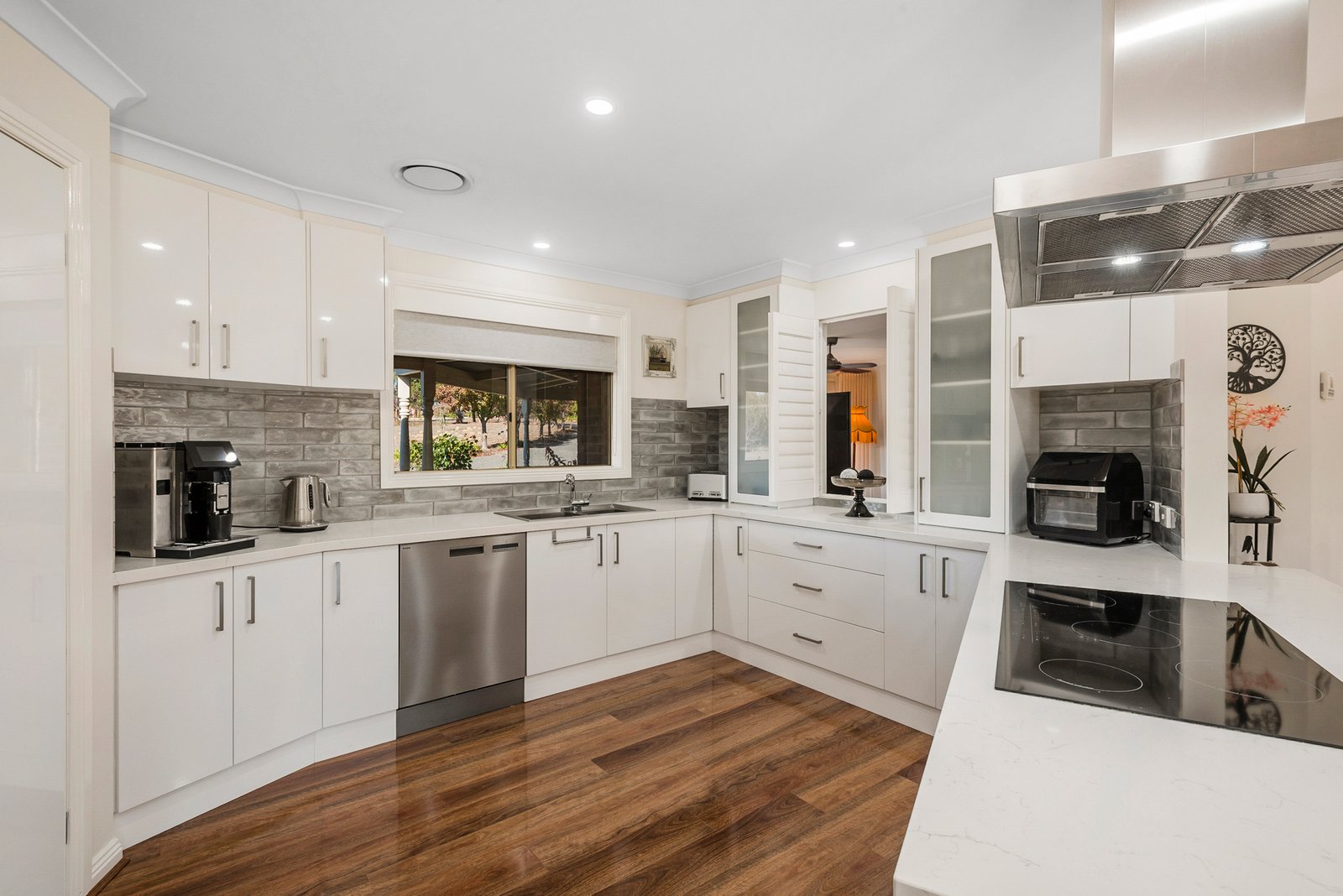 Real Estate and Property in 91 Rosa Court, Kyneton, VIC