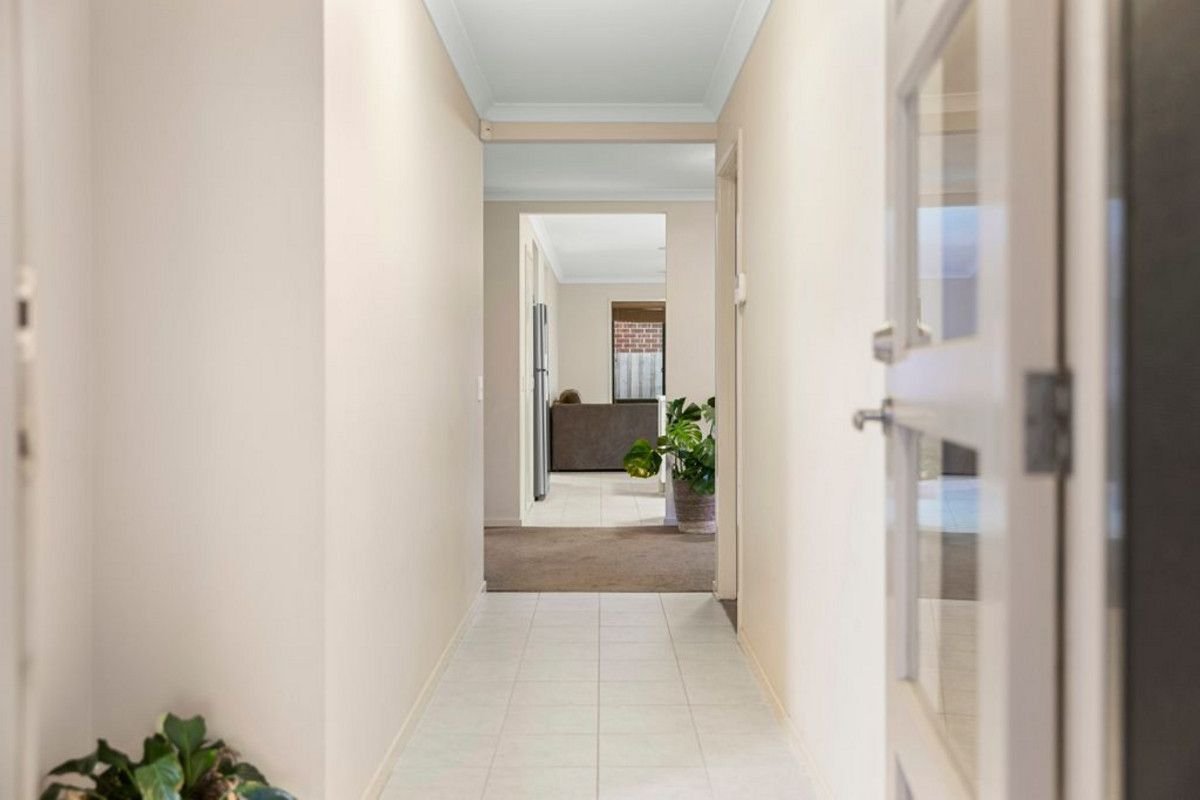 Gallery: 91 Southwinds Road