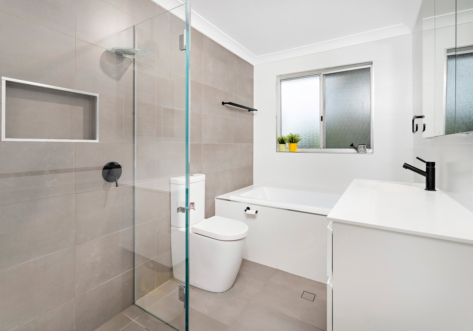 91 Stanley Avenue FARMBOROUGH HEIGHTS 8