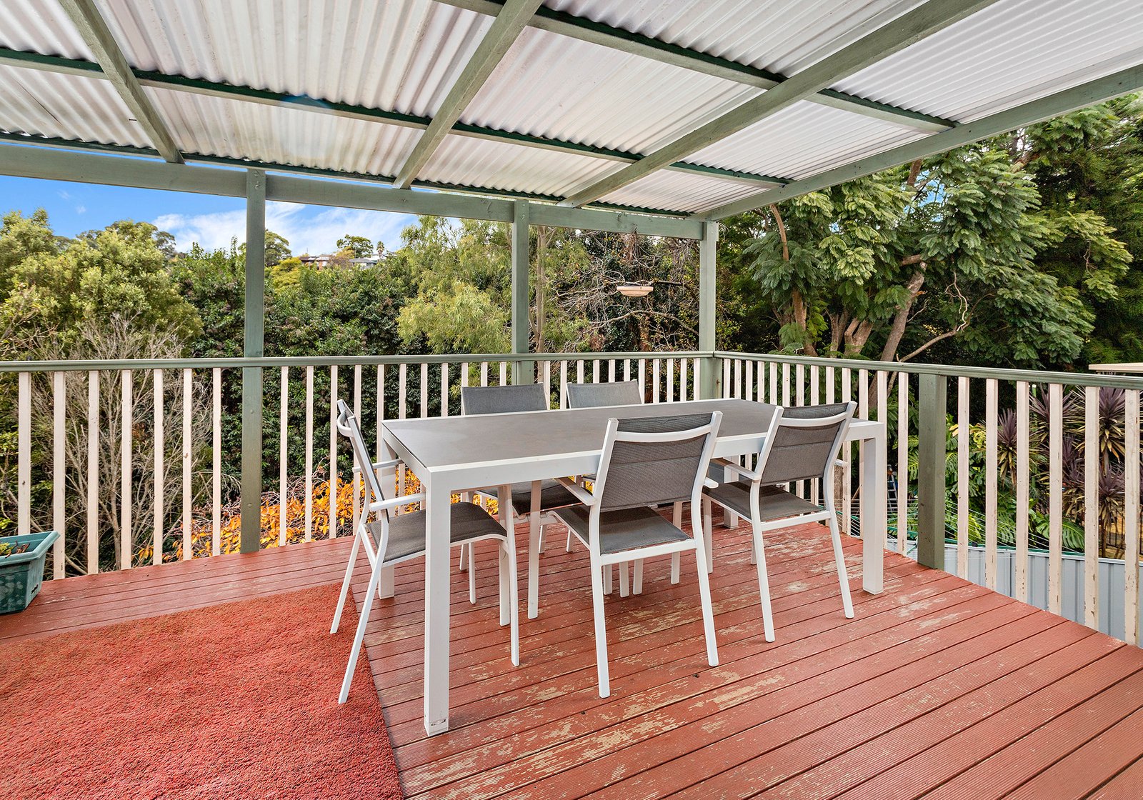 91 Stanley Avenue FARMBOROUGH HEIGHTS 11