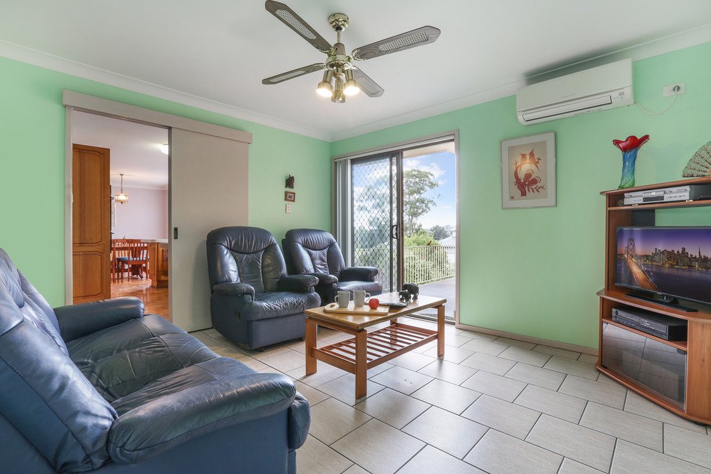 91 Thirroul Road KANAHOOKA 8