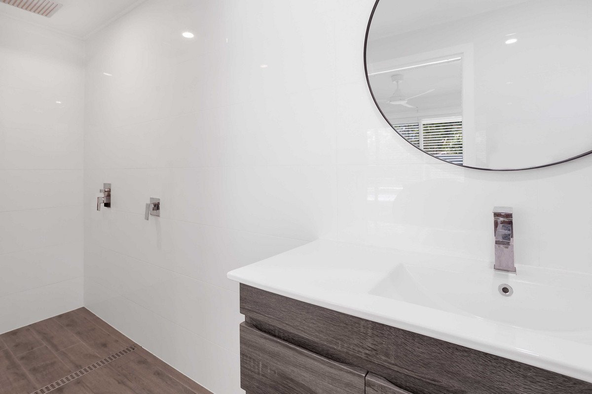 91 Vatakoula Parade Mermaid Waters 7