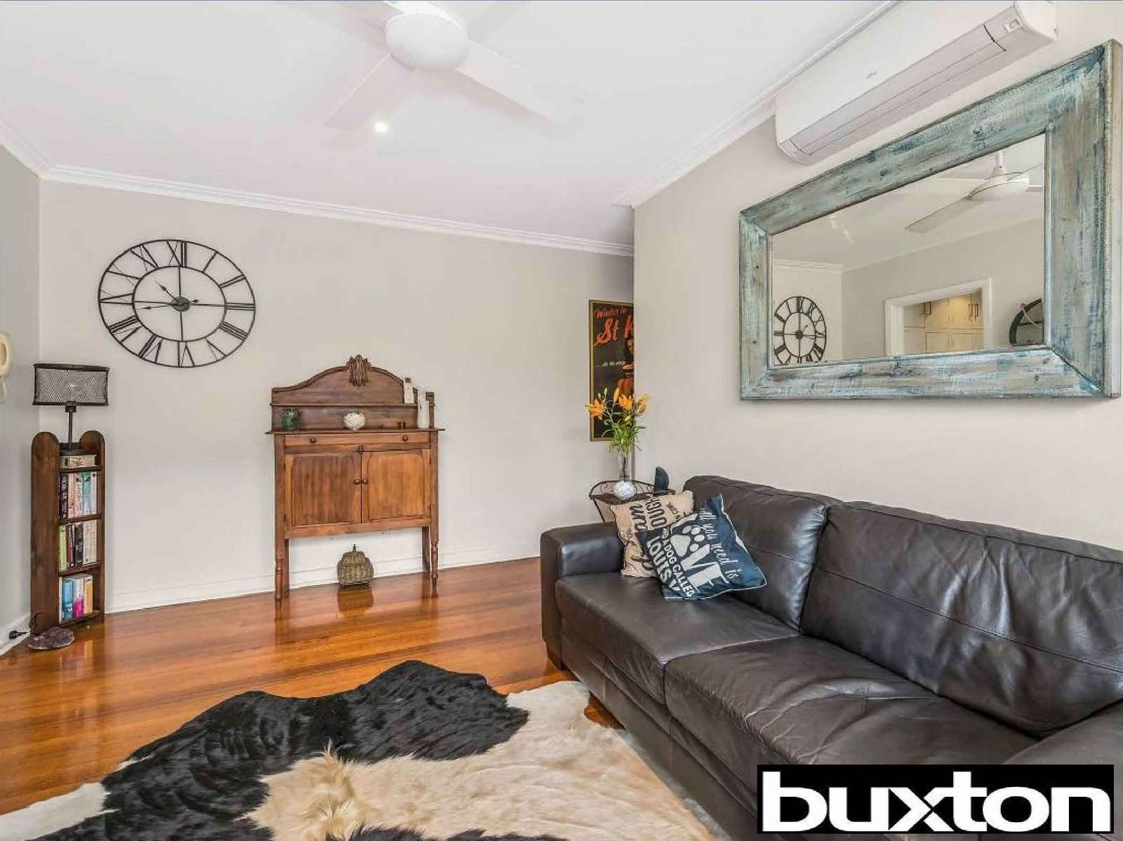 Gallery: 9/10 Acland Street