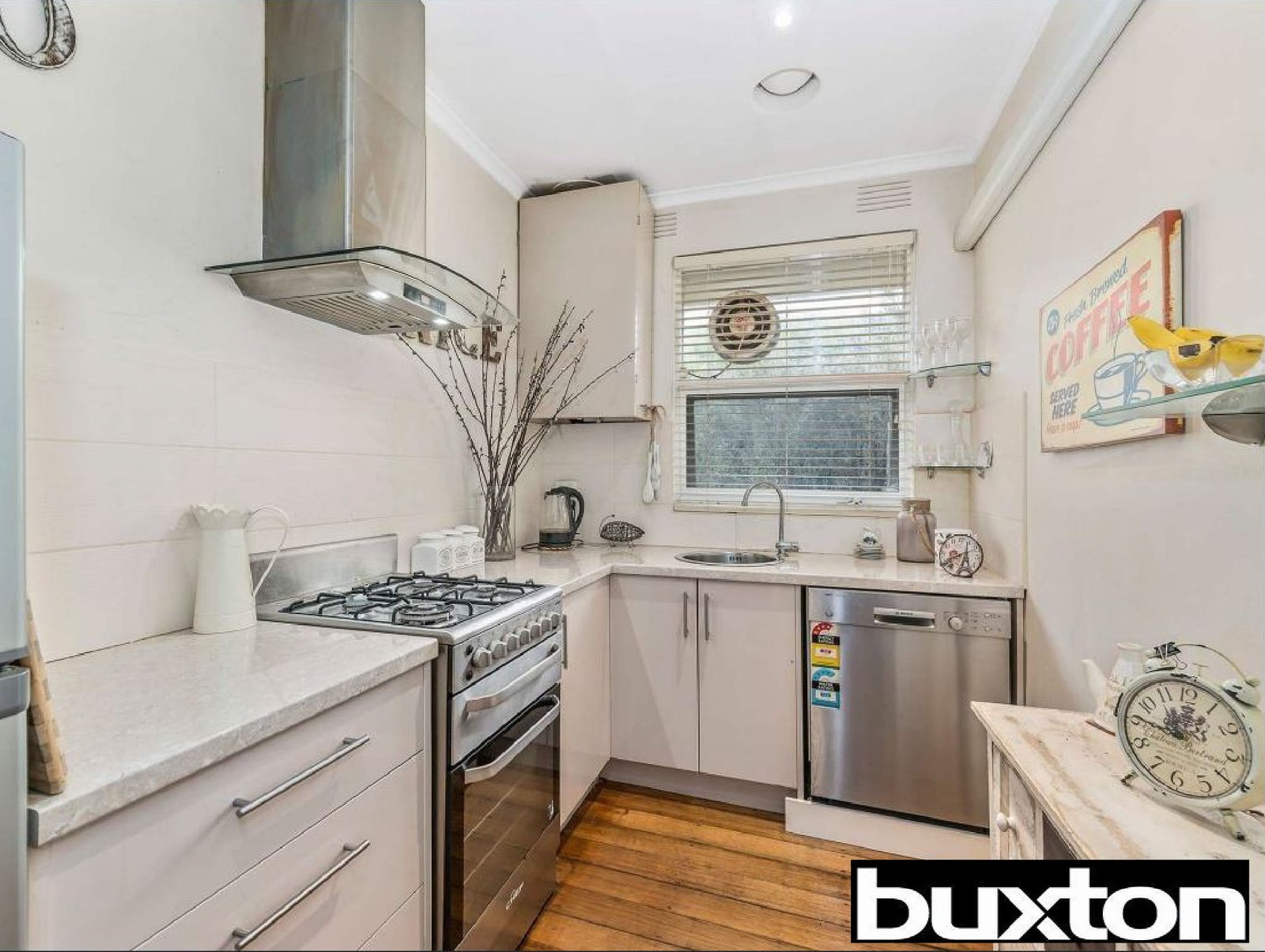 Gallery: 9/10 Acland Street