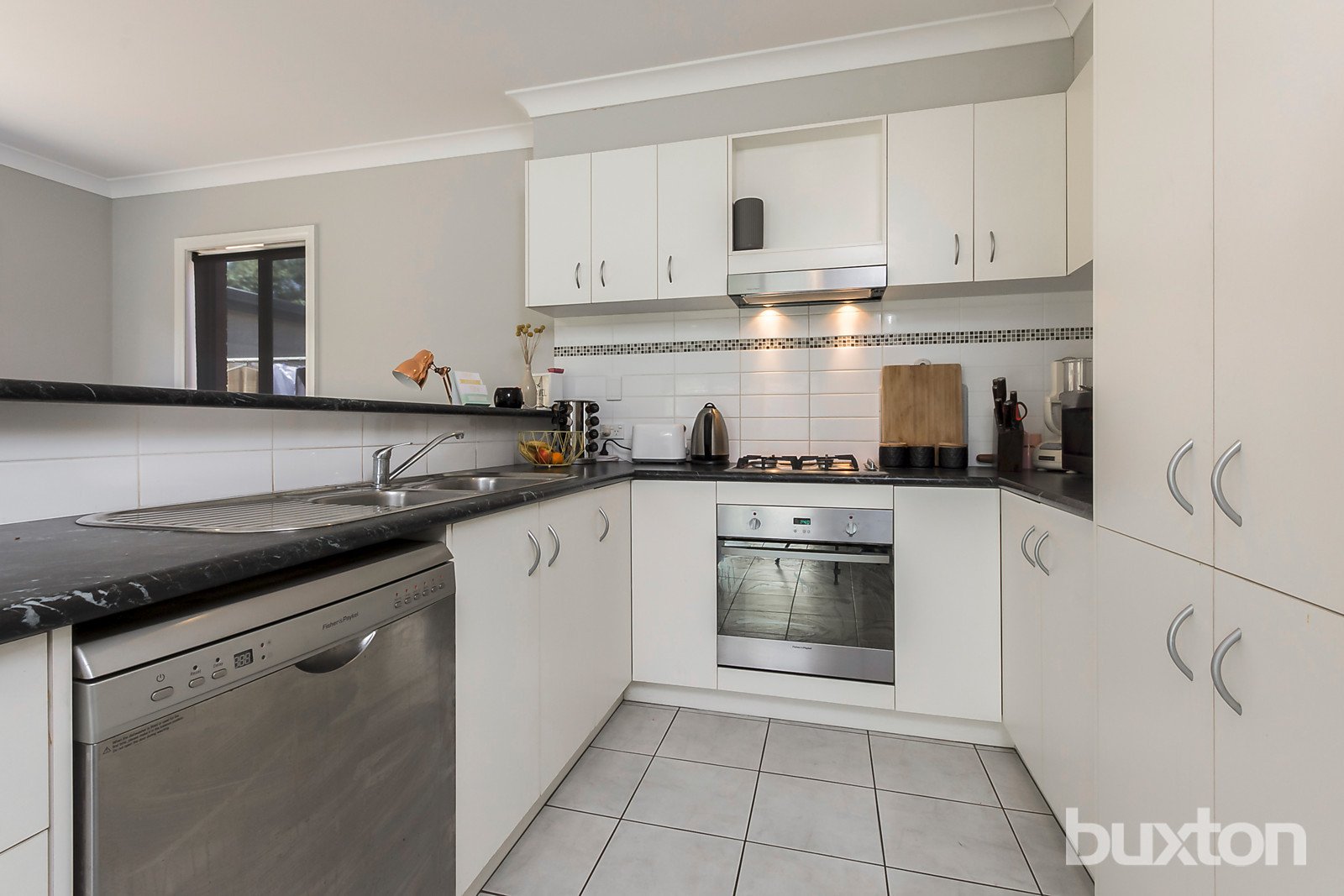 Gallery: 9/10 Bosanquet Avenue