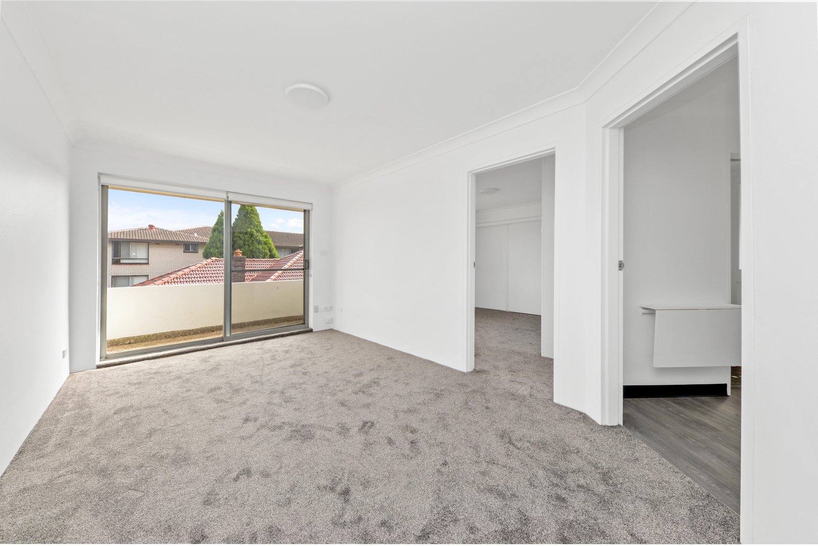 9/10 Kynaston Avenue RANDWICK 2