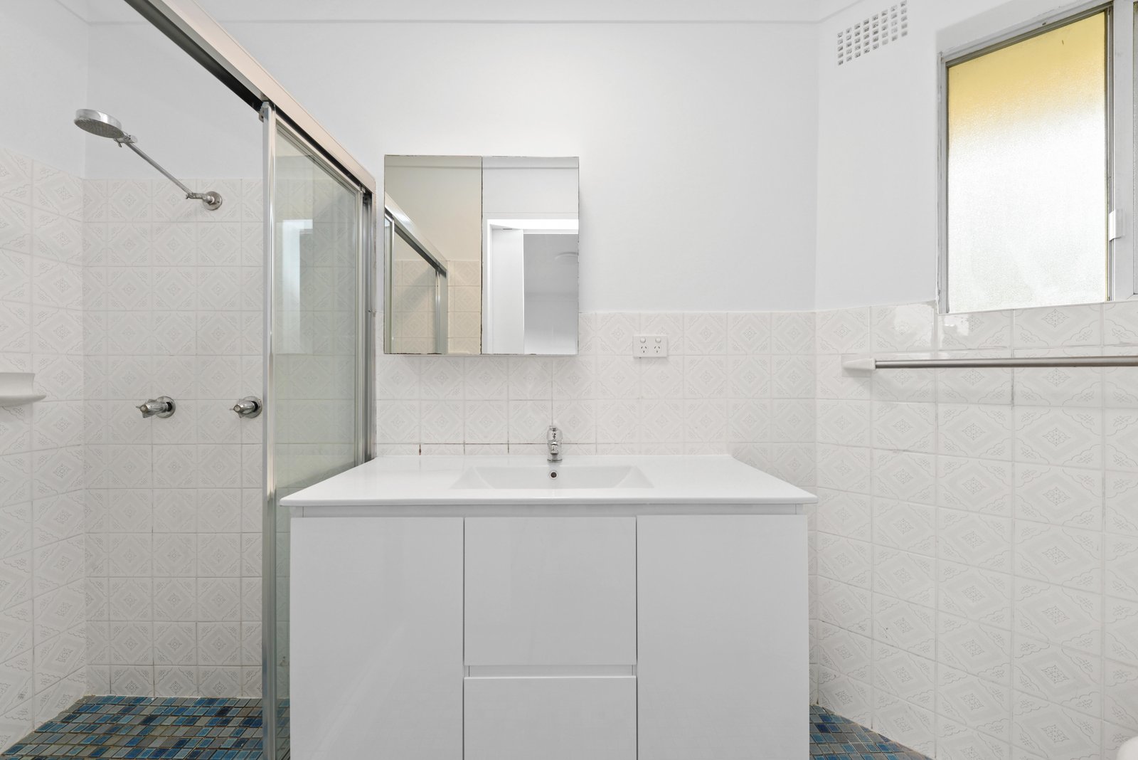 9/10 Kynaston Avenue RANDWICK 5