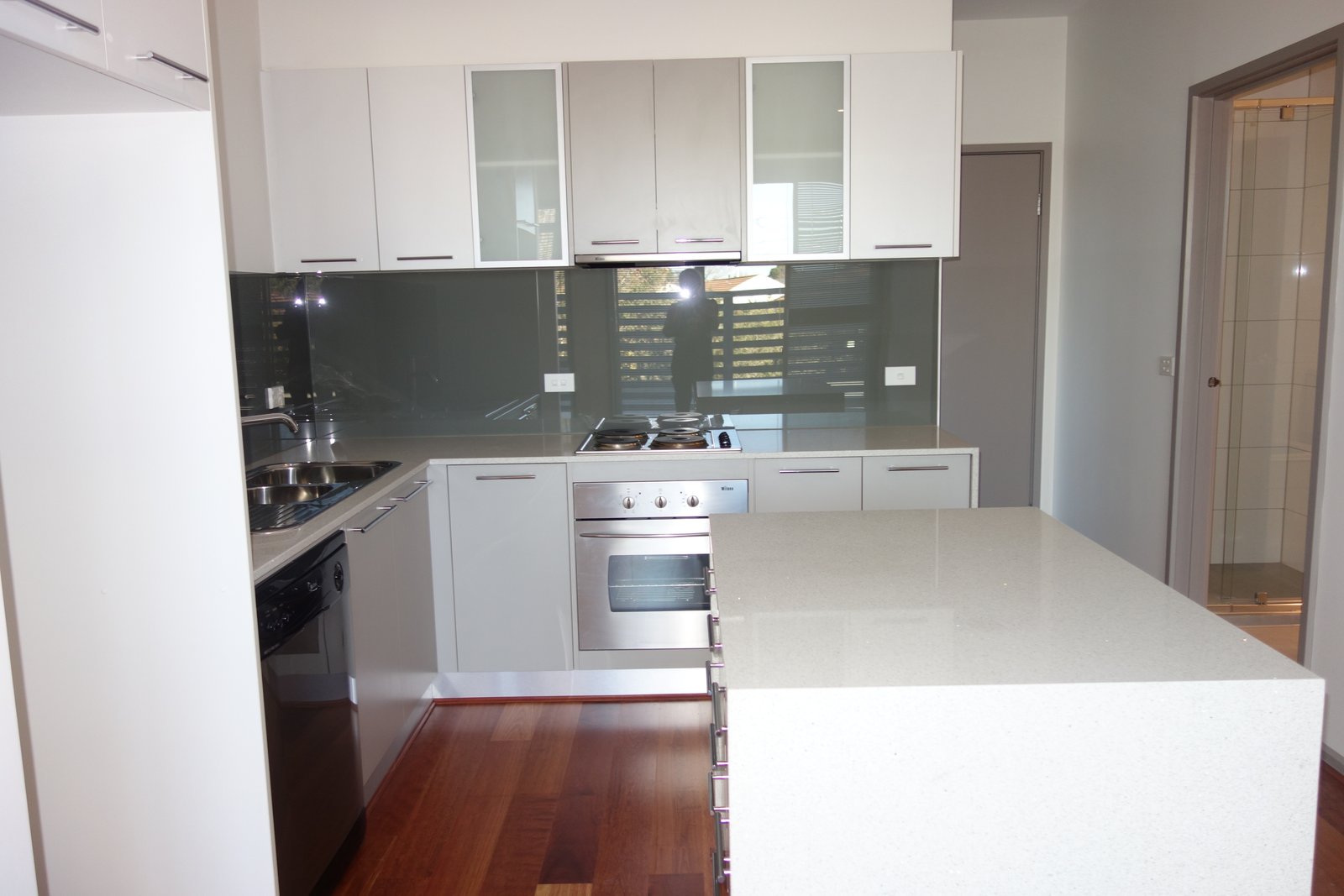Gallery: 9/100 Poath Road