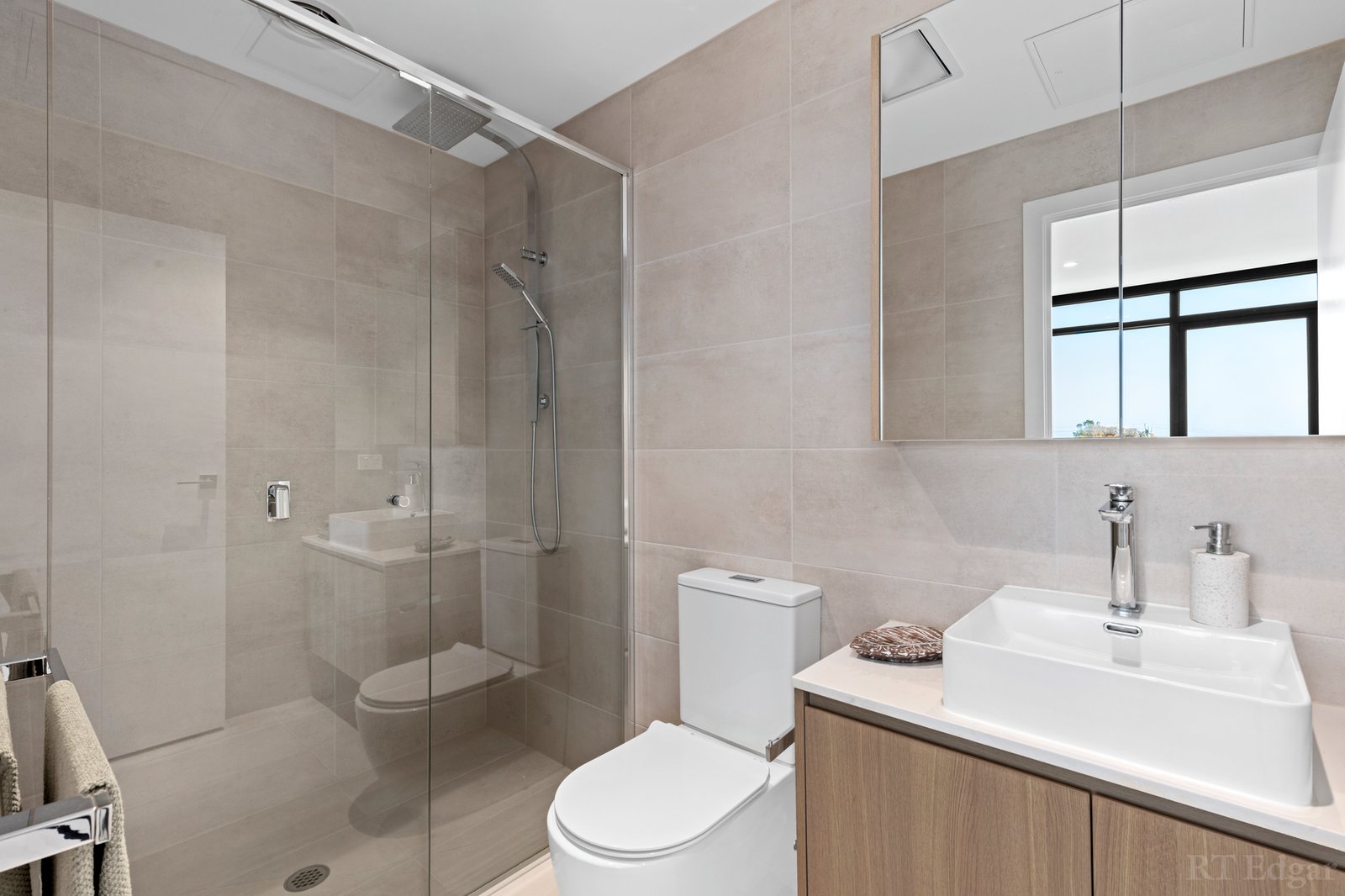 Real Estate and Property in 9/100 The Parade, Ocean Grove, VIC