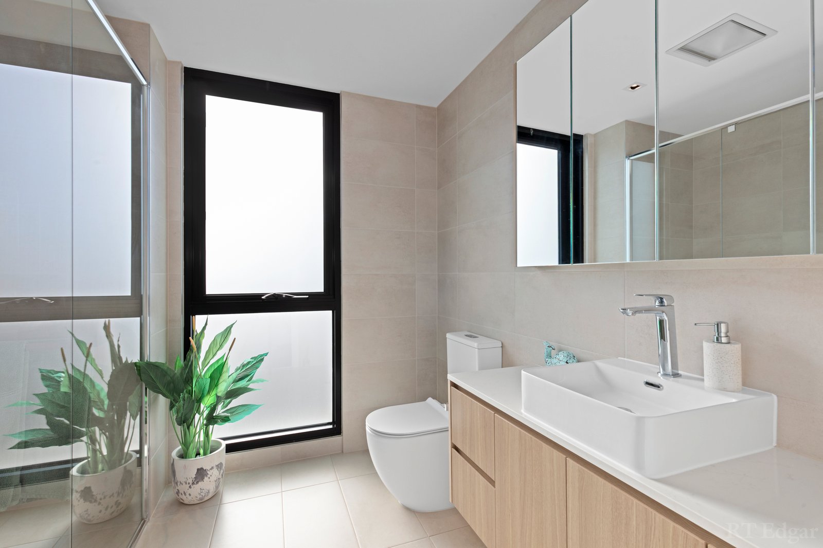 Real Estate and Property in 9/100 The Parade, Ocean Grove, VIC