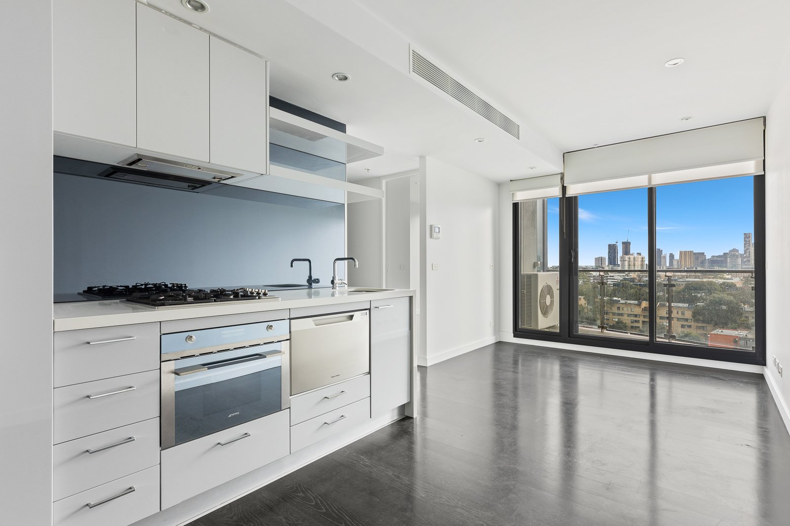 Gallery: 910/338 Kings Way