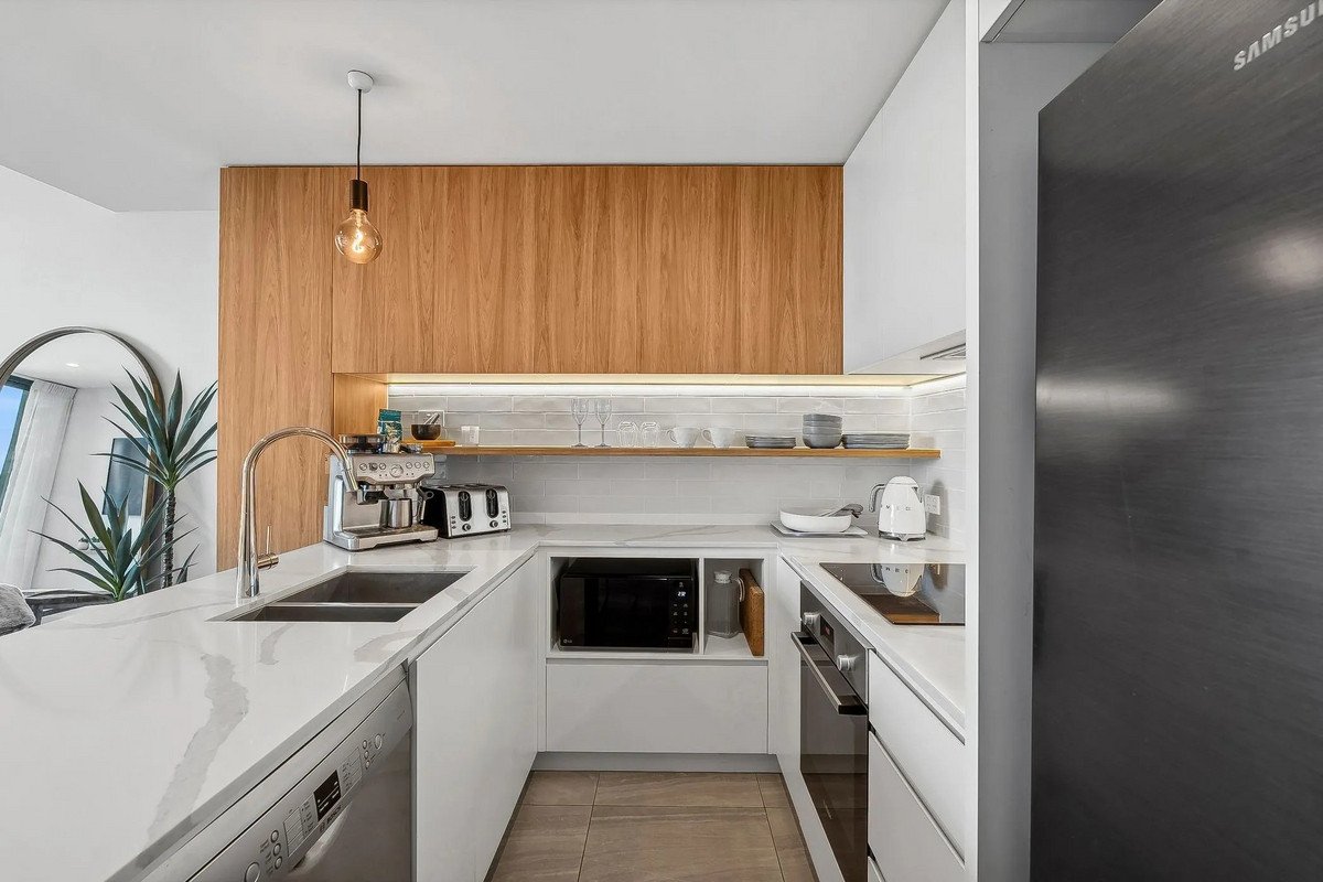 910/6 Palm Beach Avenue Palm Beach 3