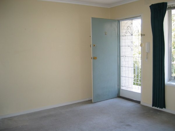 Gallery: 9/107 Warrigal Road