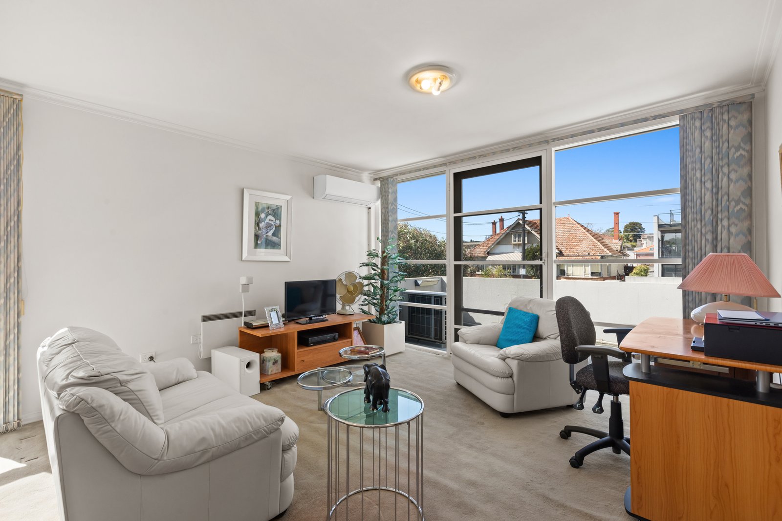 Gallery: 9/109 Hotham Street