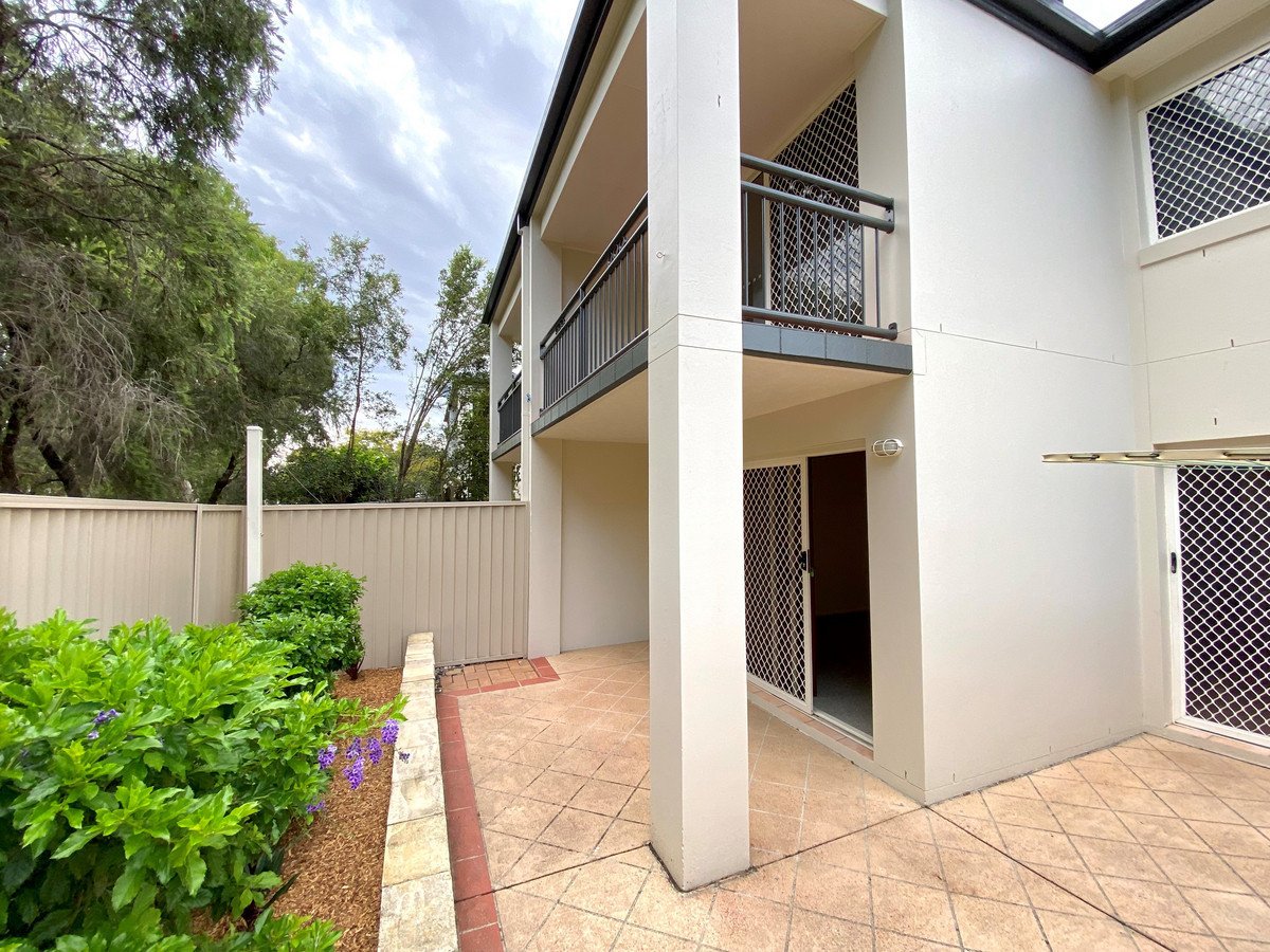 9/11 Beachcomber Court Burleigh Waters 4