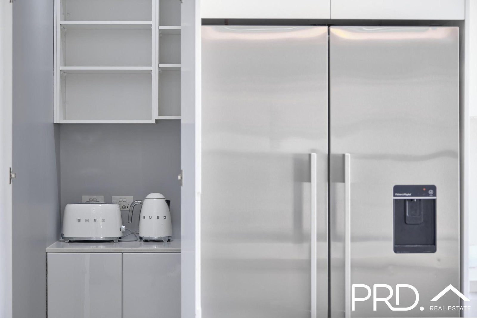 911 Henry Lawson Drive PICNIC POINT 5