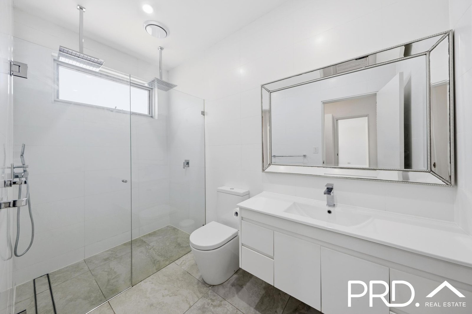 911 Henry Lawson Drive PICNIC POINT 13