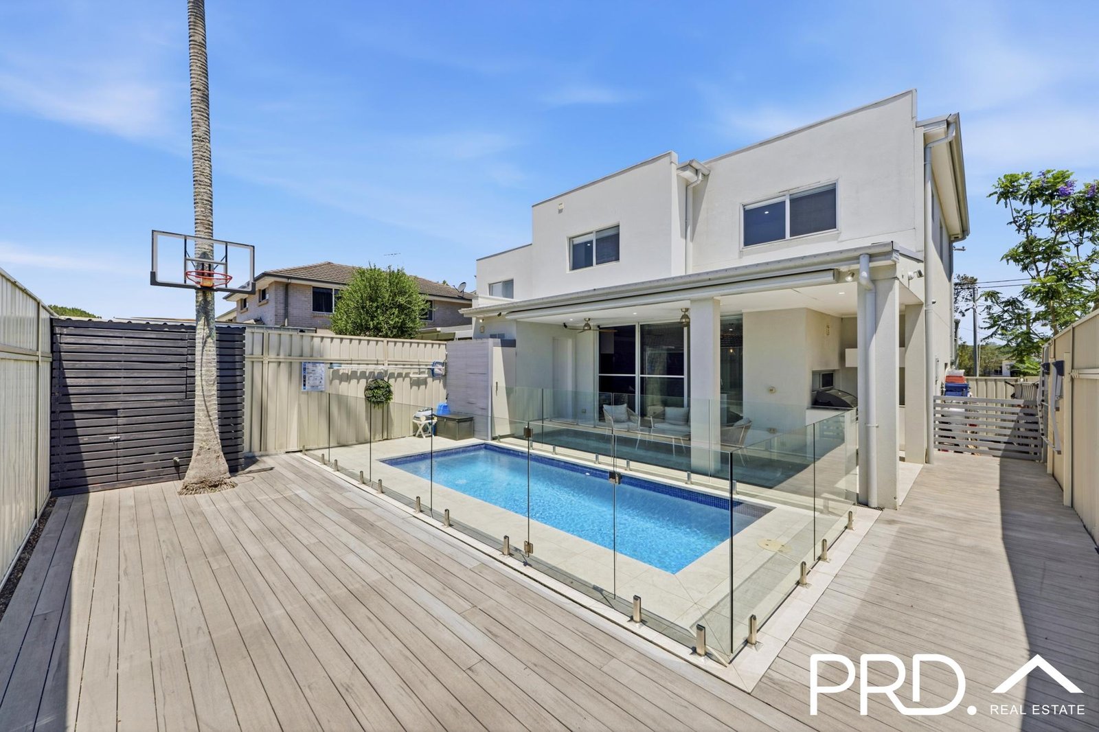 911 Henry Lawson Drive PICNIC POINT 17