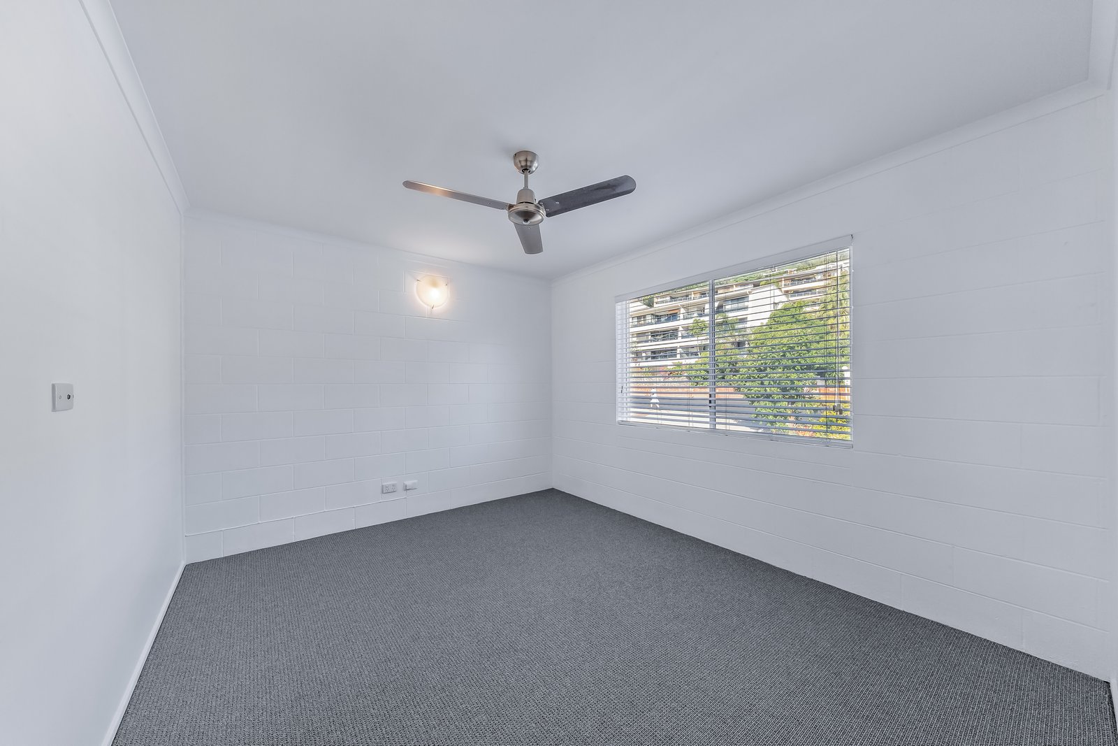 9/11 Island Close CANNONVALE 10
