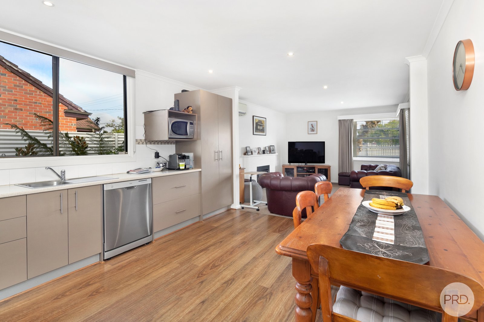 911 Pleasant Street South REDAN 5