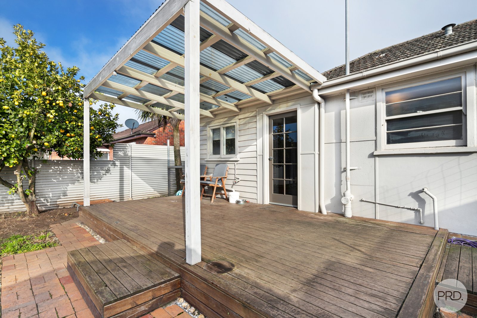 911 Pleasant Street South REDAN 9