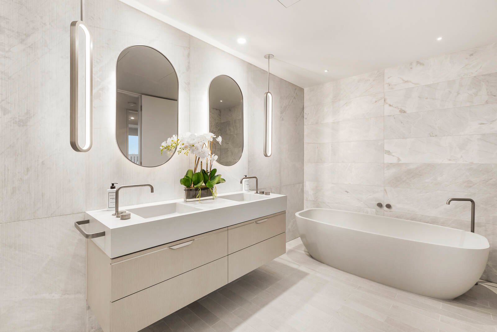 Real Estate and Property in 911/280 Albert Street, East Melbourne, VIC