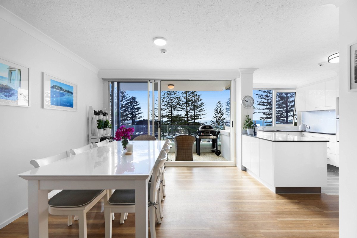 9/114 The Esplanade Burleigh Heads 8