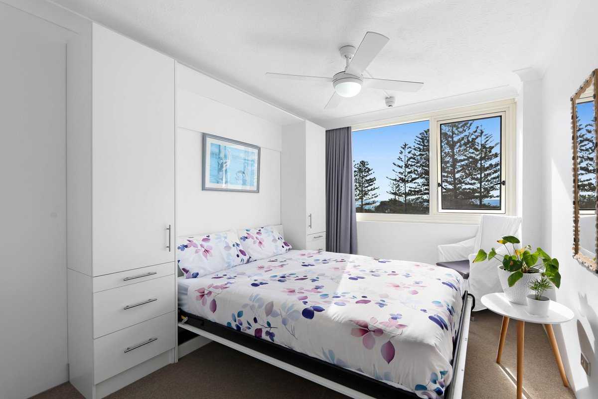 9/114 The Esplanade Burleigh Heads 16