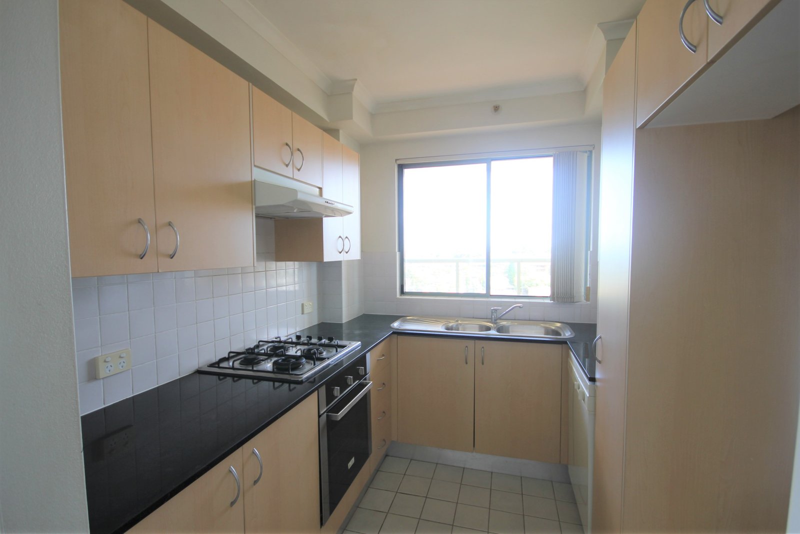 911/7 Rockdale Plaza Drive ROCKDALE 2