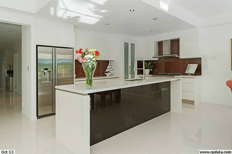 9119 Peter Senior Drive HOPE ISLAND 3