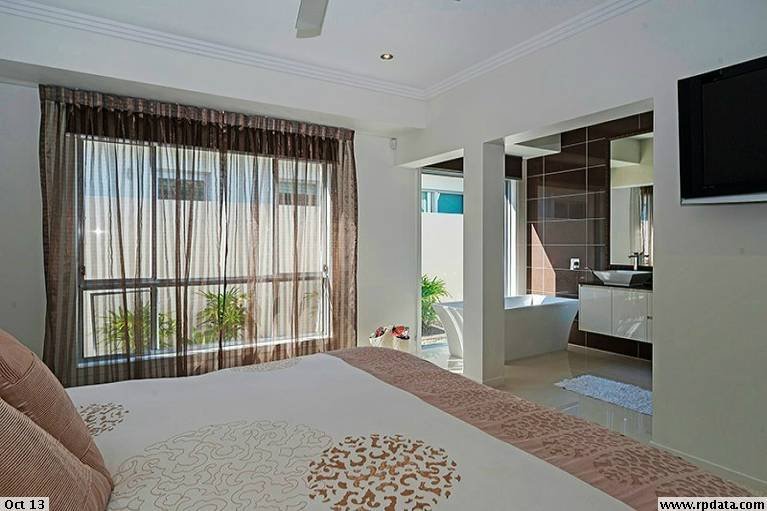 9119 Peter Senior Drive HOPE ISLAND 8