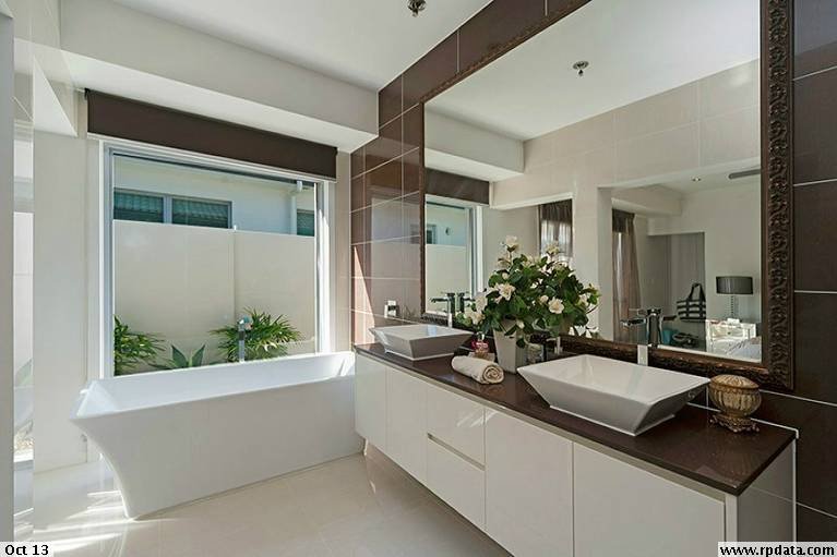 9119 Peter Senior Drive HOPE ISLAND 9