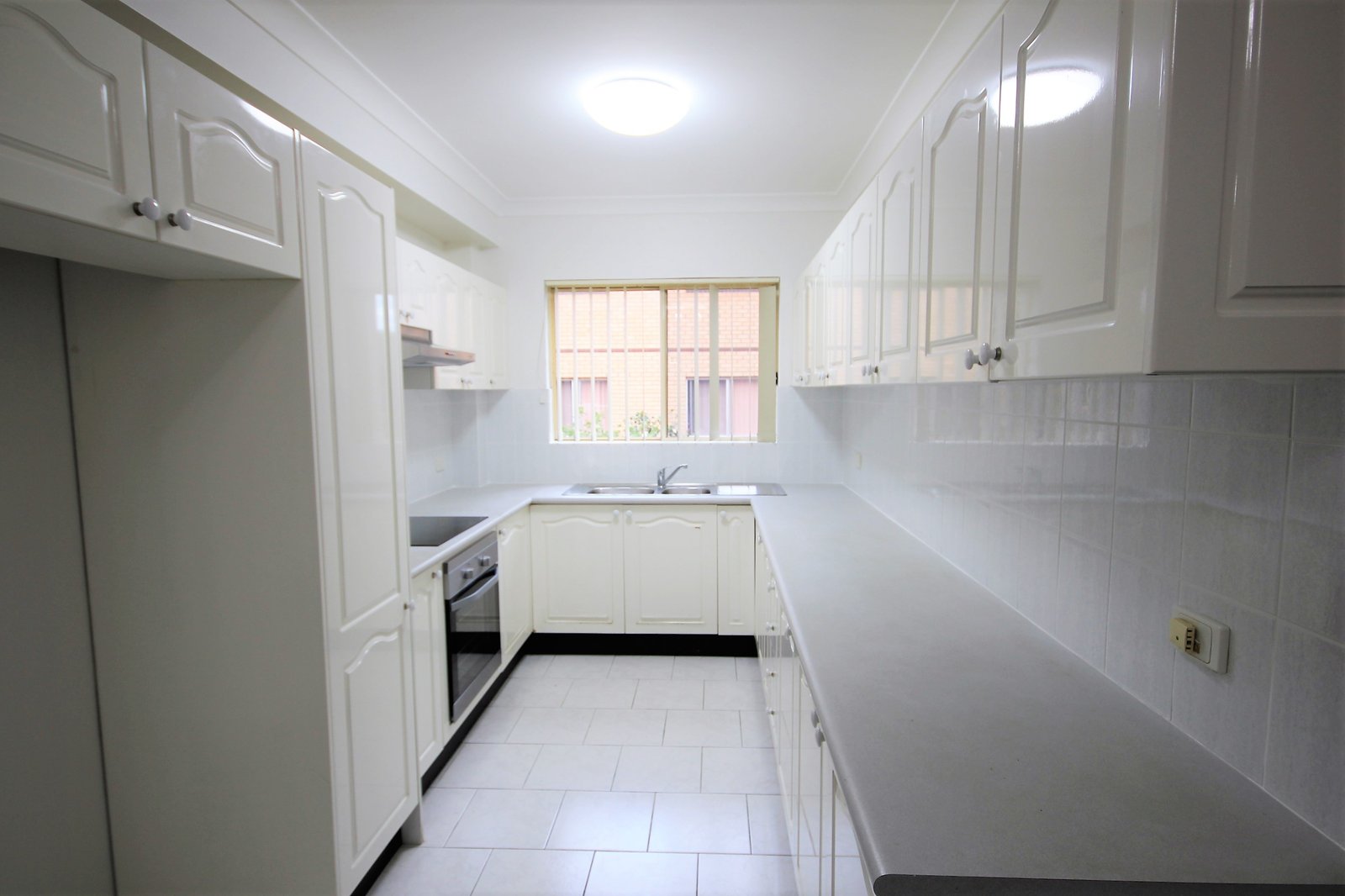 9/12-16 Noble Street ALLAWAH 3