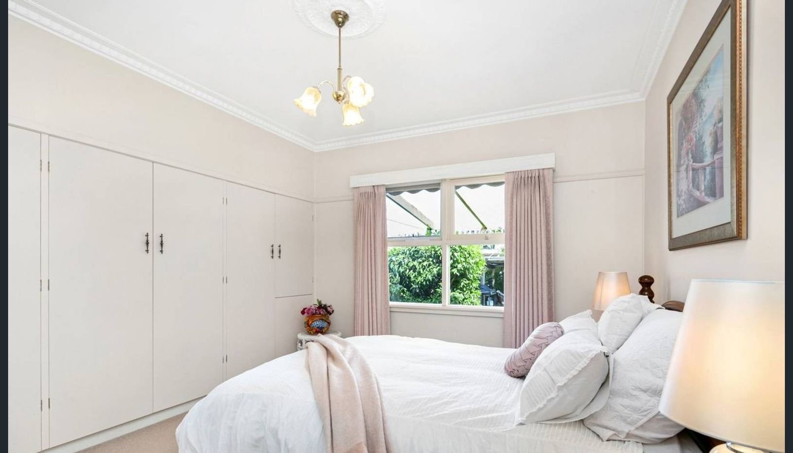 Gallery: 912 Talbot Street