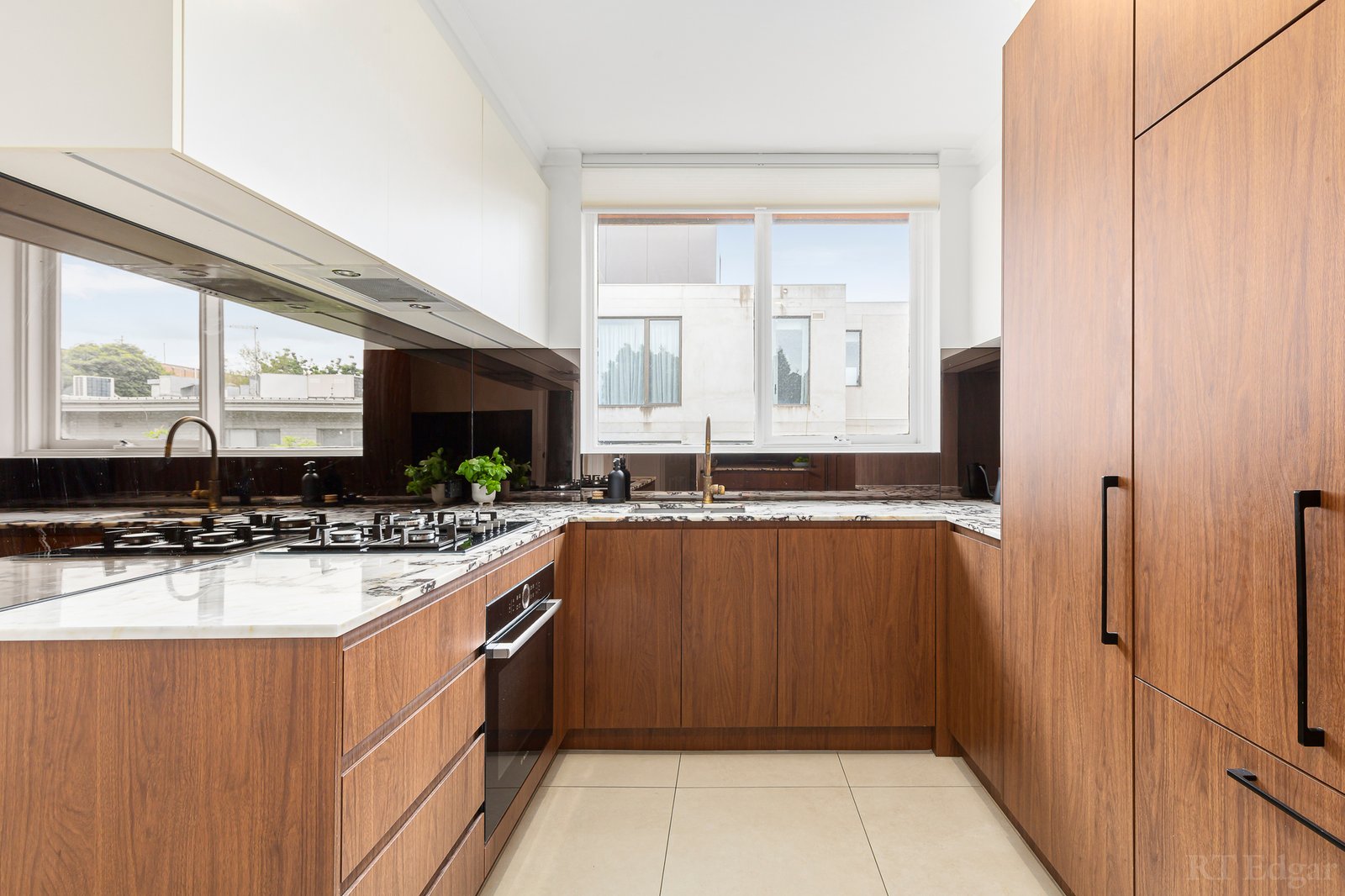 Real Estate and Property in 9/12 Woorigoleen Road, Toorak, VIC