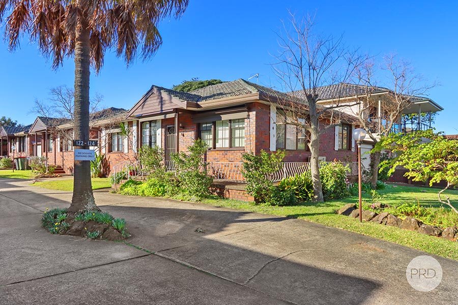 9/122-124 Russell Avenue DOLLS POINT 1