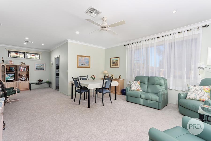 9/122-124 Russell Avenue DOLLS POINT 2