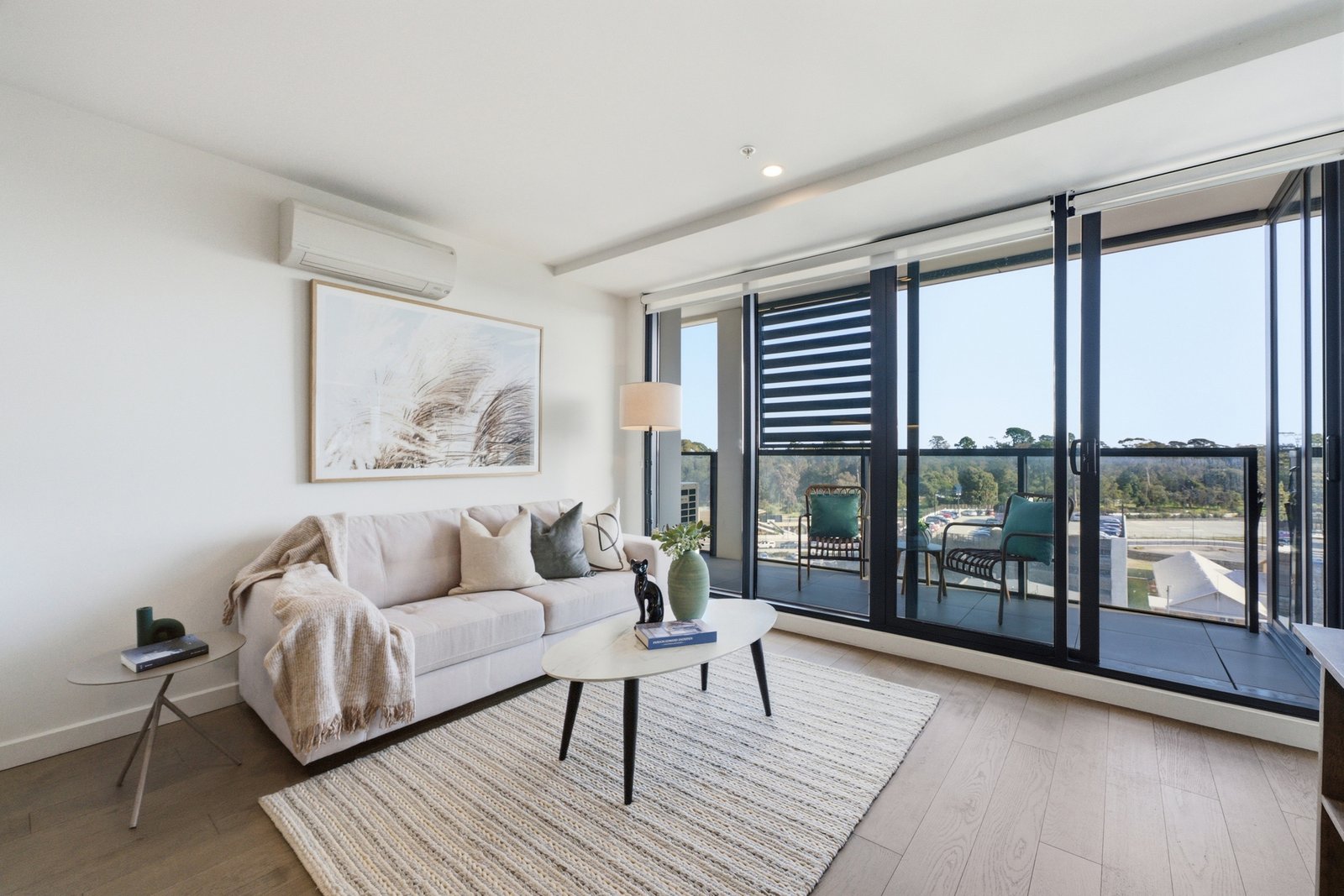 Gallery: 912/2-6 Railway Road