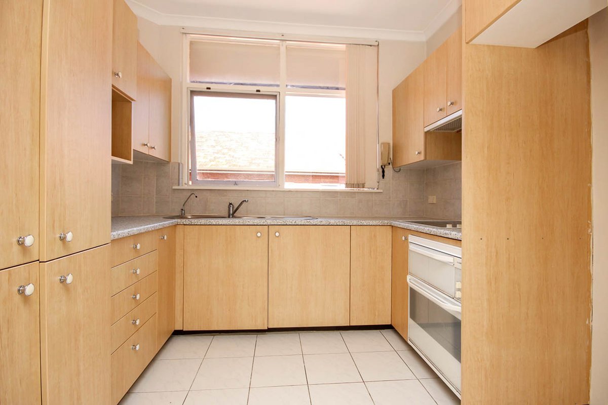 9/124 Chuter Avenue RAMSGATE BEACH 2