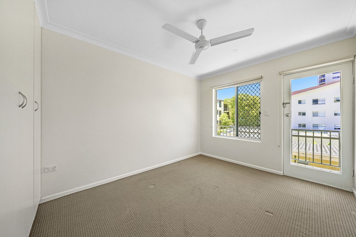 9/126 The Esplanade Burleigh Heads 9