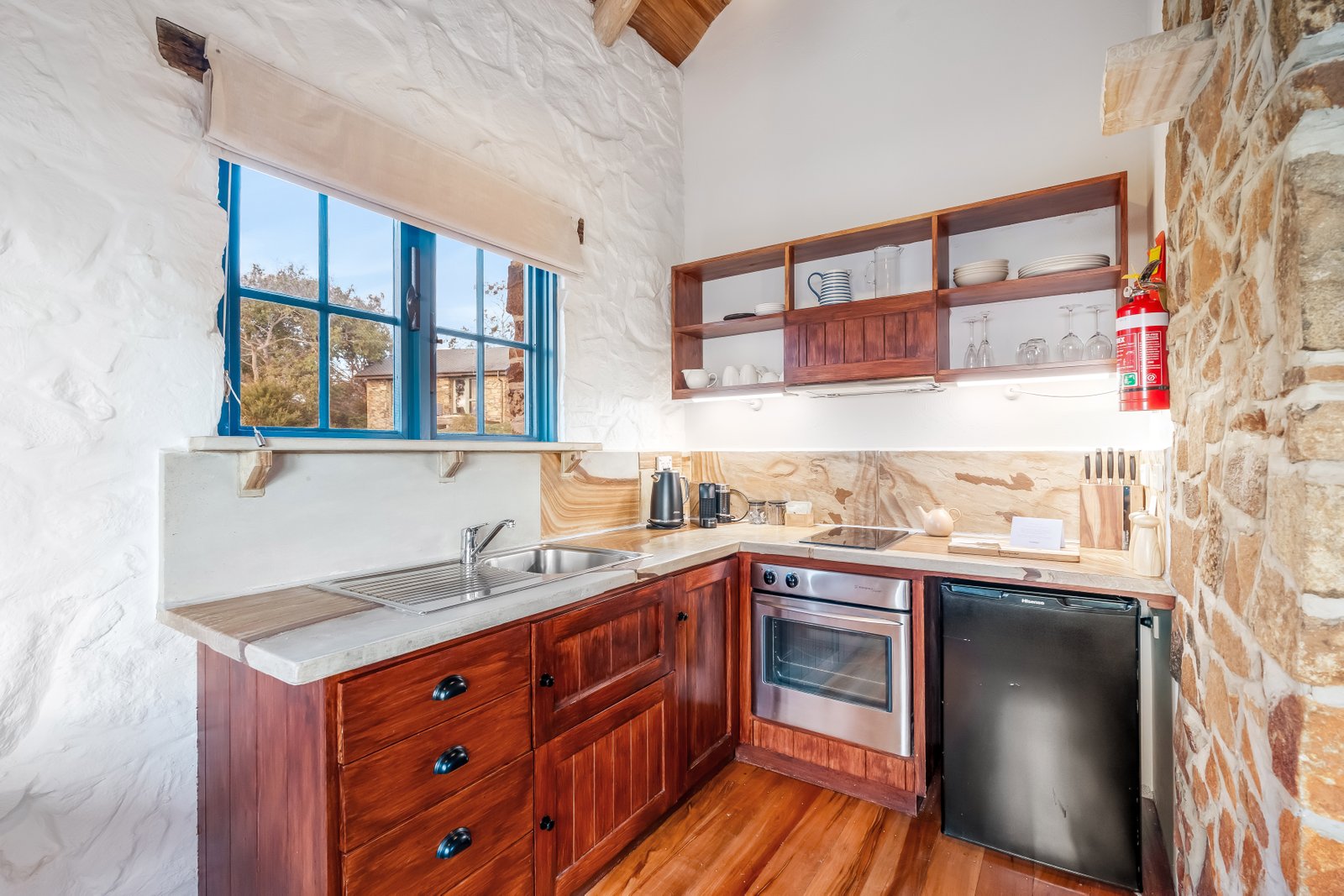 9/12990 Tasman Highway SWANSEA 17