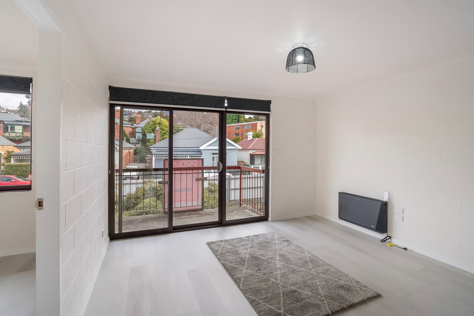 9/13 Commercial Road NORTH HOBART 2