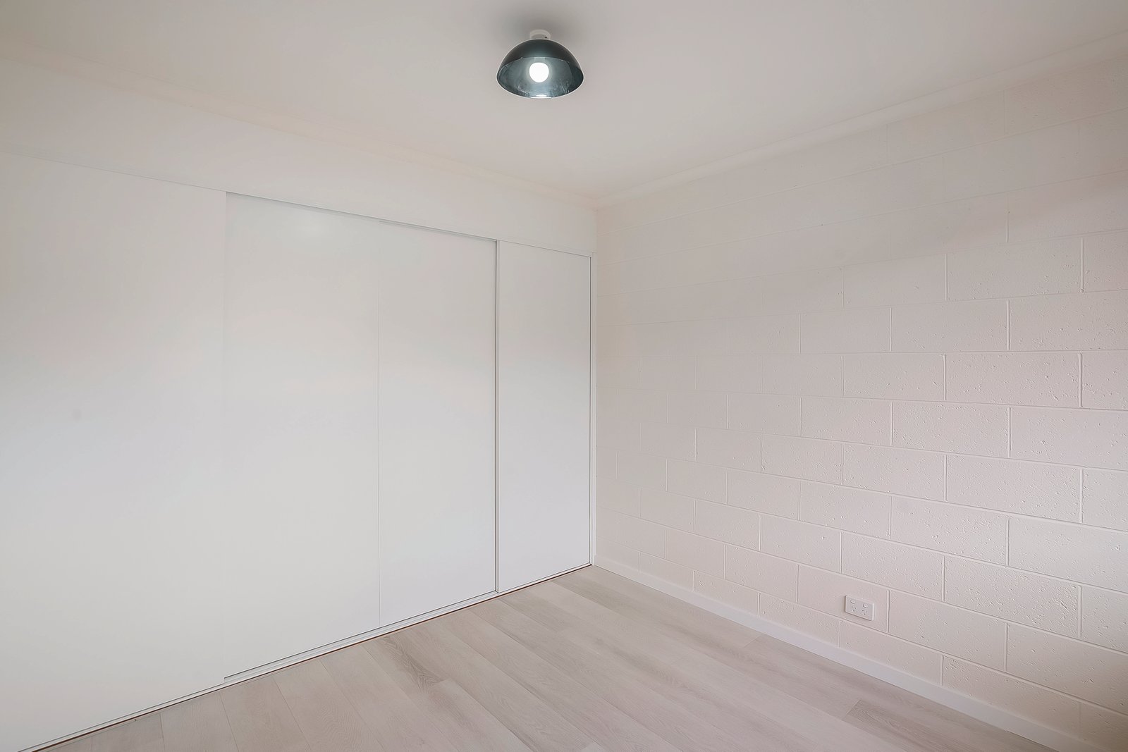 9/13 Commercial Road NORTH HOBART 7