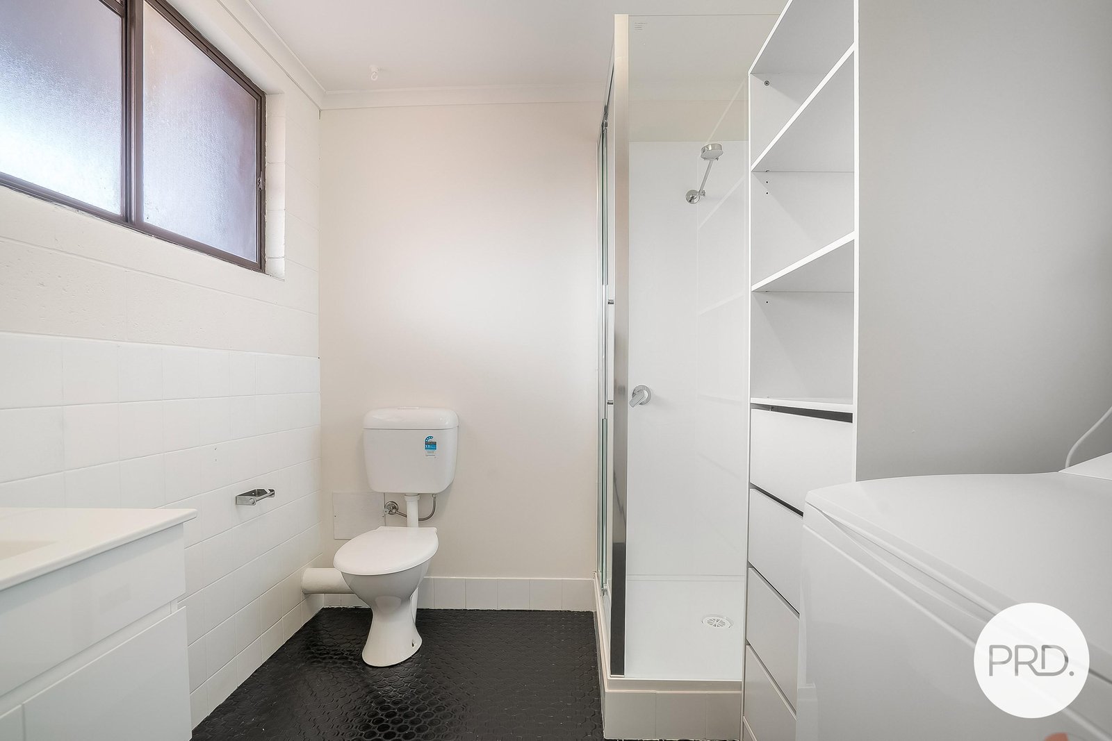 9/13 Commercial Road NORTH HOBART 8