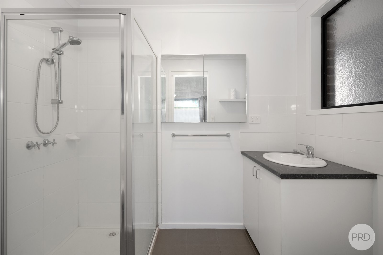 913 Geelong Road CANADIAN 7