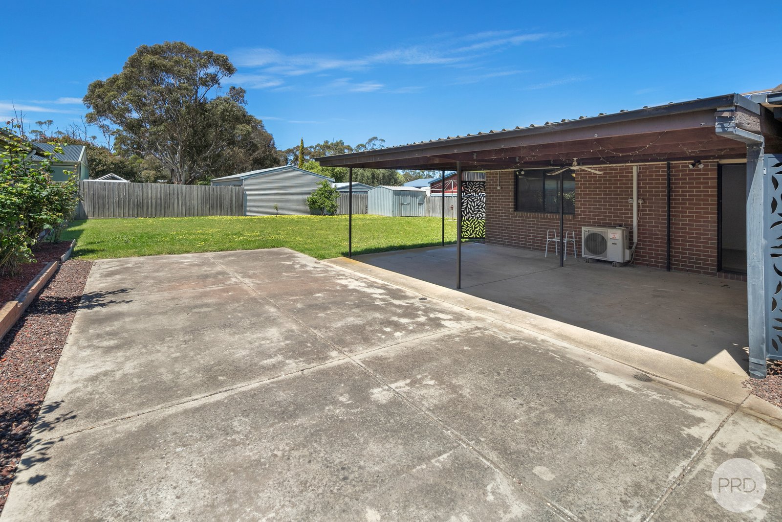 913 Geelong Road CANADIAN 13