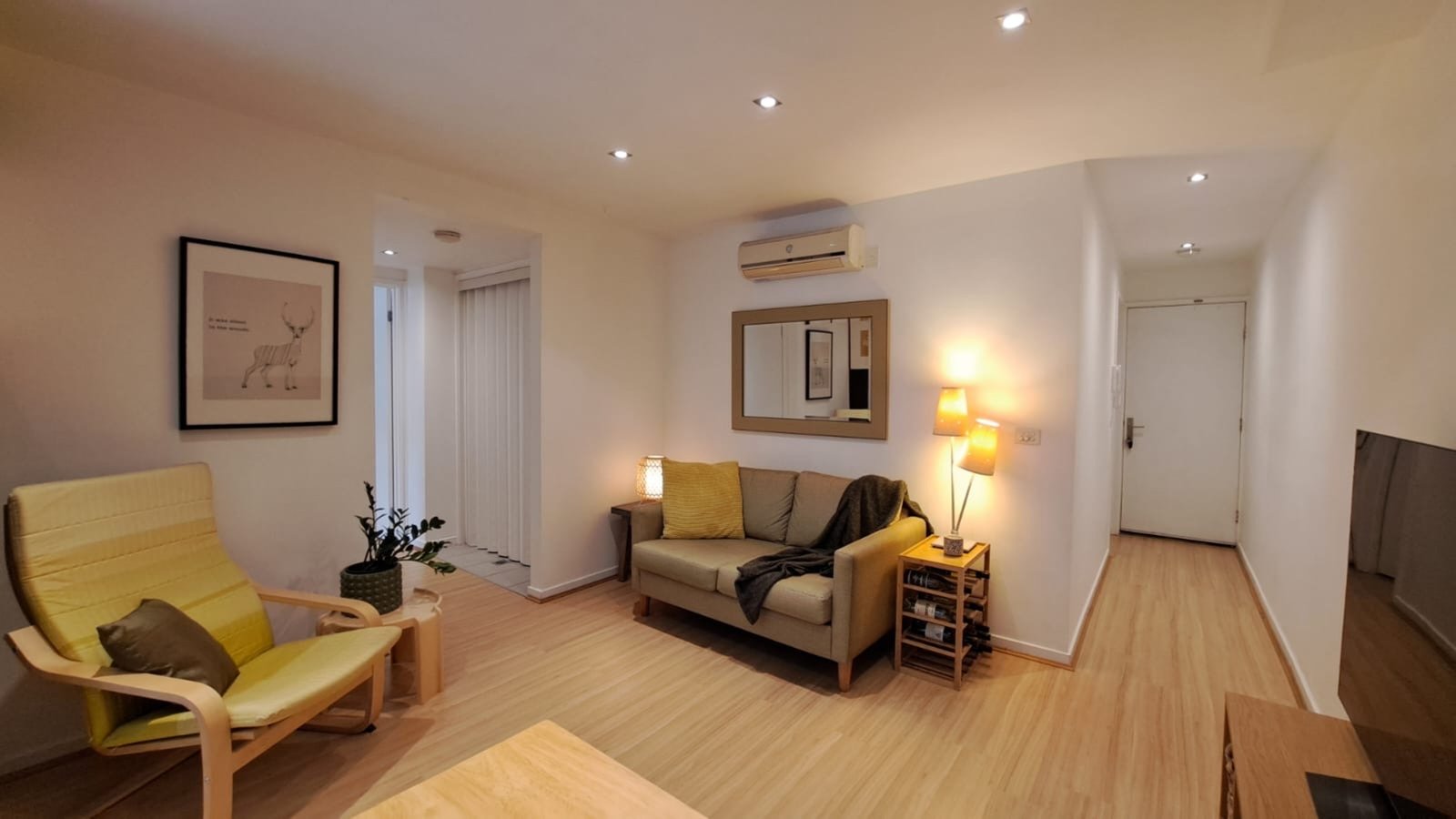 Gallery: 9/1324-1328 Centre Road