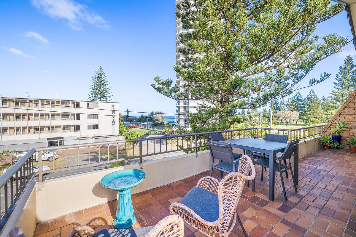 9/133 Old Burleigh Road Broadbeach 1