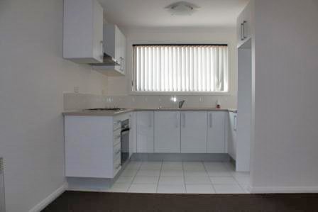 9/14 Sorell Street BRIDGEWATER 2