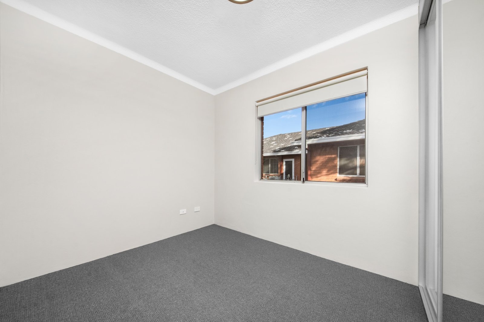9/142-144 Chuter Avenue SANS SOUCI 4